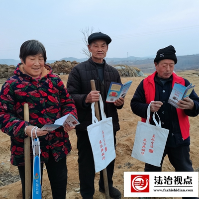 沂南县马牧池乡：春耕农忙好时节 普法宣传来助力
