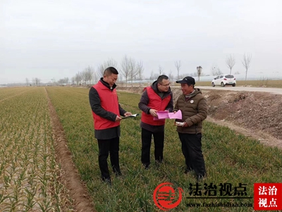 金乡县司法局鸡黍司法所：普法宣传到田间  助力春耕润“心”田