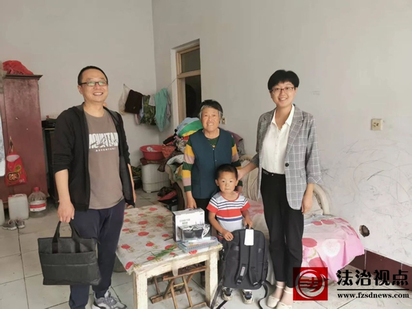 【情暖童心 关爱成长】县民政局到河流镇开展“六一”走访慰问困