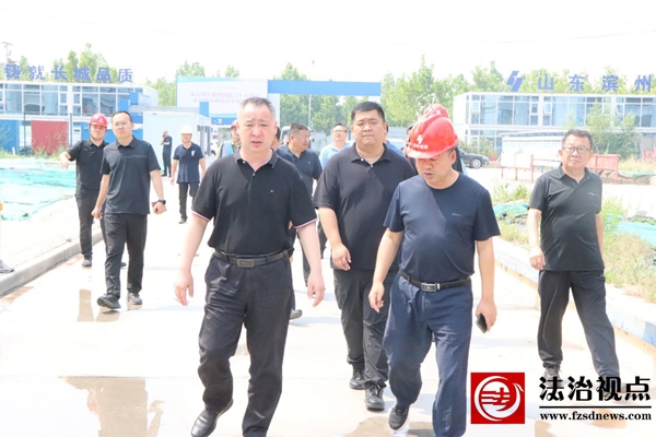 区委副书记、区长李刚到市西街道调研城改城建项目