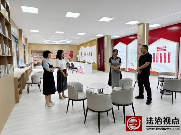 县妇联党组书记、主席吴菁到海丰街道督导儿童友好社区建设情况