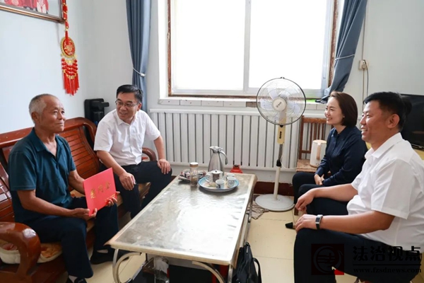 区委副书记刘忠礼到滨海镇走访慰问退役军人并调研