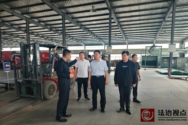 县委副书记、县长张立波到海丰街道督导安全生产工作