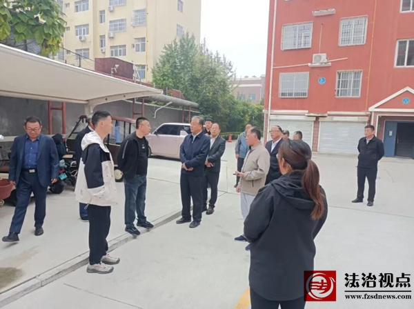 区委副书记张洪柱一行到市西街道调研心安小区建设工作