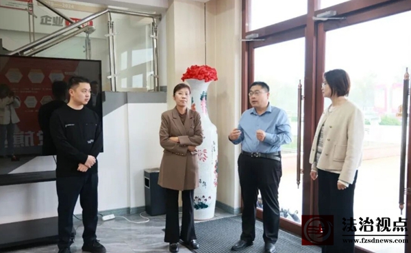 区委政法委副书记亓慧一行到泊头镇调研