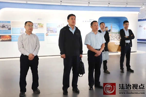 中国建设银行滨州分行高级客户经理赵延军一行到沾化区冯家镇调研