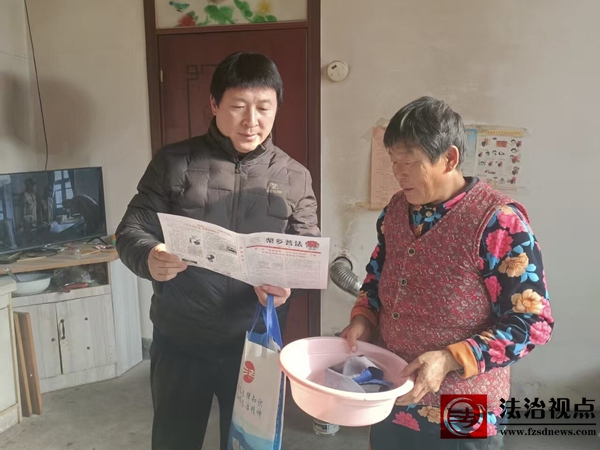 流坡坞镇：“宪法”进家庭 普法润心田
